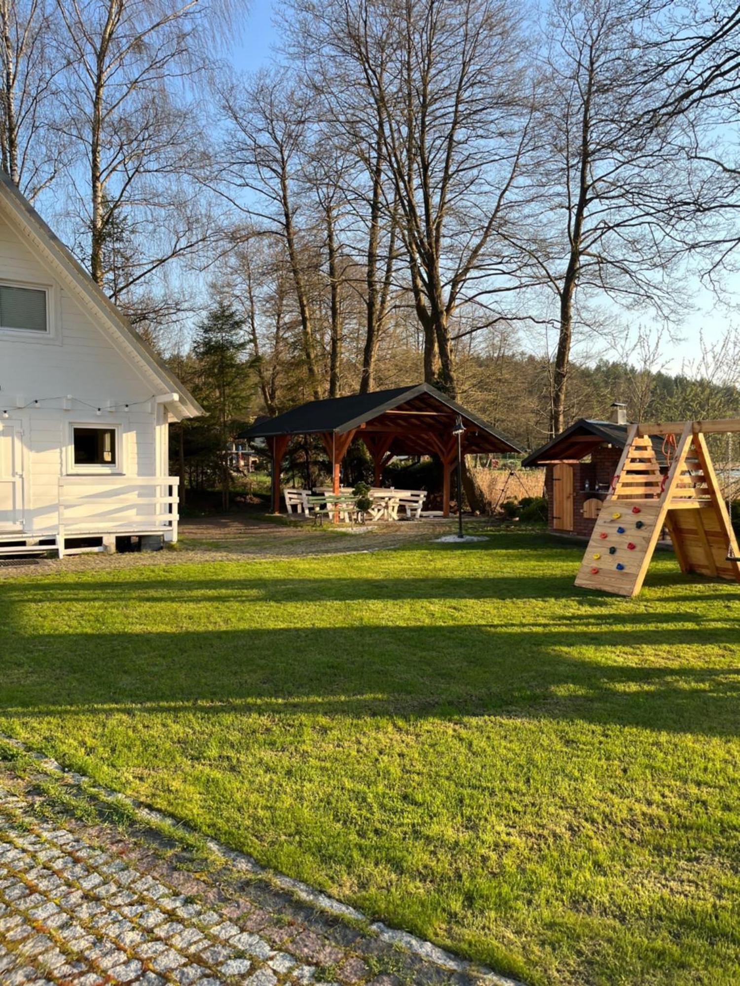 Lodge Domki Nad Jeziorem Kazub *
